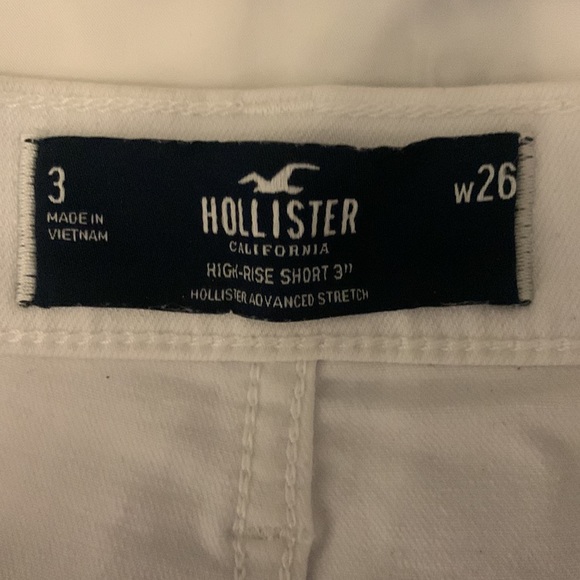 Hollister distressed white high rise short 3” “advanced stretch” size 3 / w26 - Picture 3 of 3